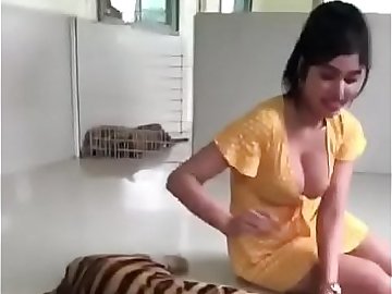 Desi girl Boobs with lucky Tiger
