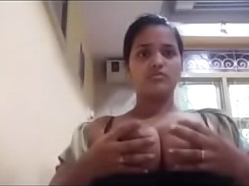 8846077 indian girl tits play